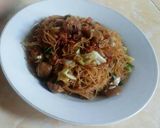 Foto langkah ke 6 dari resep Bihun Goreng Baso.