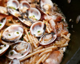 Foto del paso 10 de la receta: Fideos con panceta ibérica y almejas
