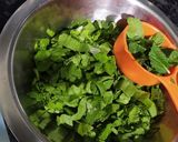 A picture of step 2 of Hariyali Chole masala (without onion garlic).