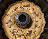 Foto del passaggio 2 della ricetta Ciambella di zucca e gocce di cioccolato 🎃