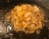 Foto del paso 4 de la receta: Hamburguesas de lentejas y cebolla caramelizada