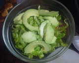 Foto del paso 1 de la receta: Ensalada de sardinas, aguacate y papaya