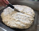 A picture of step 4 of Zaatar and cheese scones.
