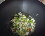 รูปขั้นตอนการทำที่ 1 ของ ผัดกะเพราไก่