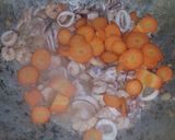 Foto langkah ke 3 dari resep Sapo Tahu Seafood.