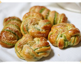 Foto langkah ke 10 dari resep Roti Manis Pandan soft Roll.