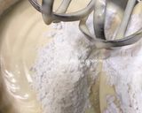 Foto langkah ke 2 dari resep Chantilly Cake.