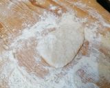 Foto del passaggio 4 della ricetta Chiacchiere di carnevale