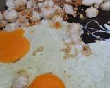 ชะอมวุ้นเส้นผัดไข่ลูกชิ้นปลา วิธีทำสูตร 2 รูป