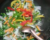 A picture of step 5 of Veg hakka Noodles.