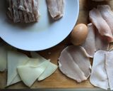 Foto del paso 1 de la receta: Libritos de lomo rellenos de pavo y queso manchego semitierno