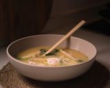 Foto del paso 3 de la receta: Sopa con gyozas y espinacas