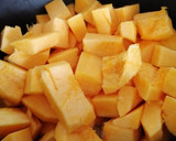 Foto del paso 3 de la receta: Crema de calabaza con manzana y curry
