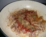 A picture of step 2 of Chicken jalfrezi.