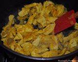 A picture of step 5 of Khoresht-e Fesenjan ( Pomegranate stew with chicken and walnut.