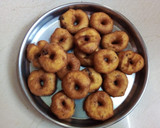 சாம்பார் வடை (Sambar vadai recipe in tamil) ரெசிபி ஸ்டேப் 2 புகைப்படம்
