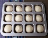Hình bước làm 4 của món BÁNH MÌ mini nhân phô mai