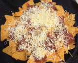 Foto del paso 3 de la receta: Nachos con salsa boloñesa al microondas