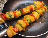 Foto del paso 3 de la receta: Brochetas de Solomillos de Pollo