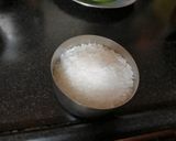 A picture of step 2 of Pan shake with Gond katira.