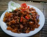 Foto langkah ke 5 dari resep Oseng Kikil Tempe Pedas Manis Gurih.