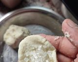 मिल्क पाउडर से बने जूसी गुलाब जामुन रेसिपी चरण 3 फोटो