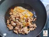 ข้าวหน้าหมูซอสเทอริยากิ (เมนูอาหารลูก)