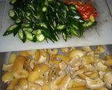 Foto langkah ke 1 dari resep Oseng kikil cabe ijo pedas mantap.
