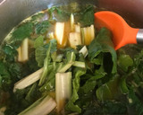 Foto del paso 4 de la receta: Arroz vegetariano con acelgas y poco más