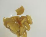 Foto del passaggio 4 della ricetta Lusso proletario - Spaghettoni aglio arrostito, porro e peperone