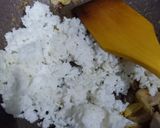 Foto langkah ke 2 dari resep Nasi goreng buah naga.
