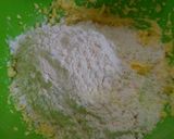 Foto langkah ke 2 dari resep Kue Semprit Mawar.