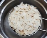 A picture of step 3 of Crispy horse gram dosa.