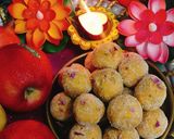 बेसन के लड्डू(besan k laddu recipe in Hindi) रेसिपी चरण 3 फोटो