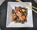 Foto del paso 8 de la receta: Wok de pollo con setas, edamame y salsa de ostras
