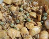 A picture of step 3 of Dab Mushroom..spicy mushroom in tender green coconut.