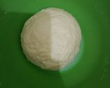 Foto langkah ke 3 dari resep Garlic Cheese Rolls.