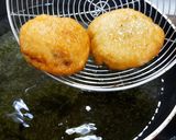 A picture of step 8 of Crispy Bread Onion Kachoris.