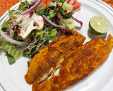Foto del paso 4 de la receta: Filete de pescado marinado con ensalada