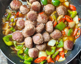 Foto langkah ke 3 dari resep Blackpapper meatball.