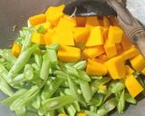 Foto langkah ke 1 dari resep 196. Tumis Buncis Labu Kuning Udang.