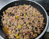 Foto del paso 6 de la receta: Relleno para empanadas de carne con ingrediente sorpresa