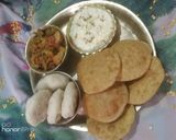 सूजी का पीठा पूरी खीर और सब्जी रेसिपी चरण 4 फोटो