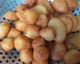 Gambar langkah 7 resipi Loukomades / Donut Yunani.