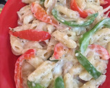 A picture of step 3 of White sauce creamy pasta.