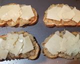 A picture of step 2 of Melty Onion Toasts.