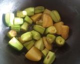 A picture of step 5 of Potato -padwal rosa.
