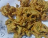 A picture of step 4 of Light weight pakore.