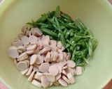 Foto langkah ke 1 dari resep Bakwan Sosis Buncis.