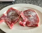 Foto del paso 1 de la receta: Unicas y fáciles chuletitas de cerdo